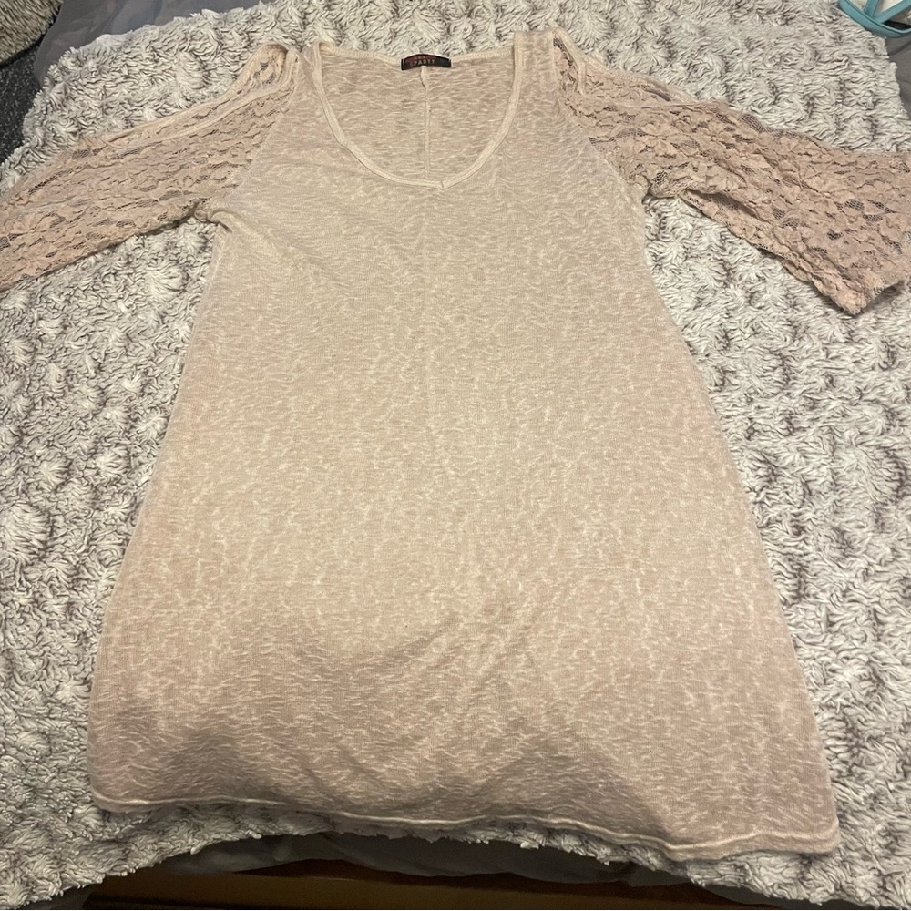 T Party size small top with cutout lace sleeve detail